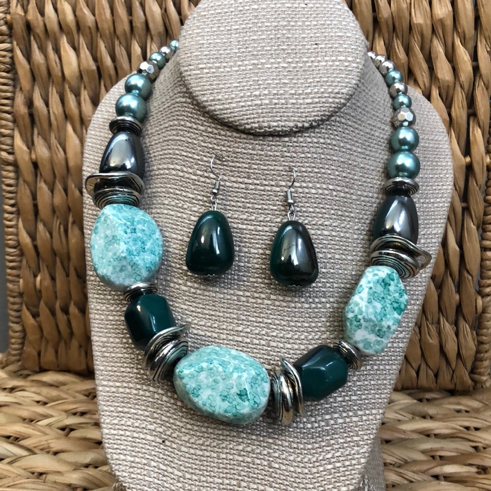 Gorgeous Bohemian Necklace & Earring Set